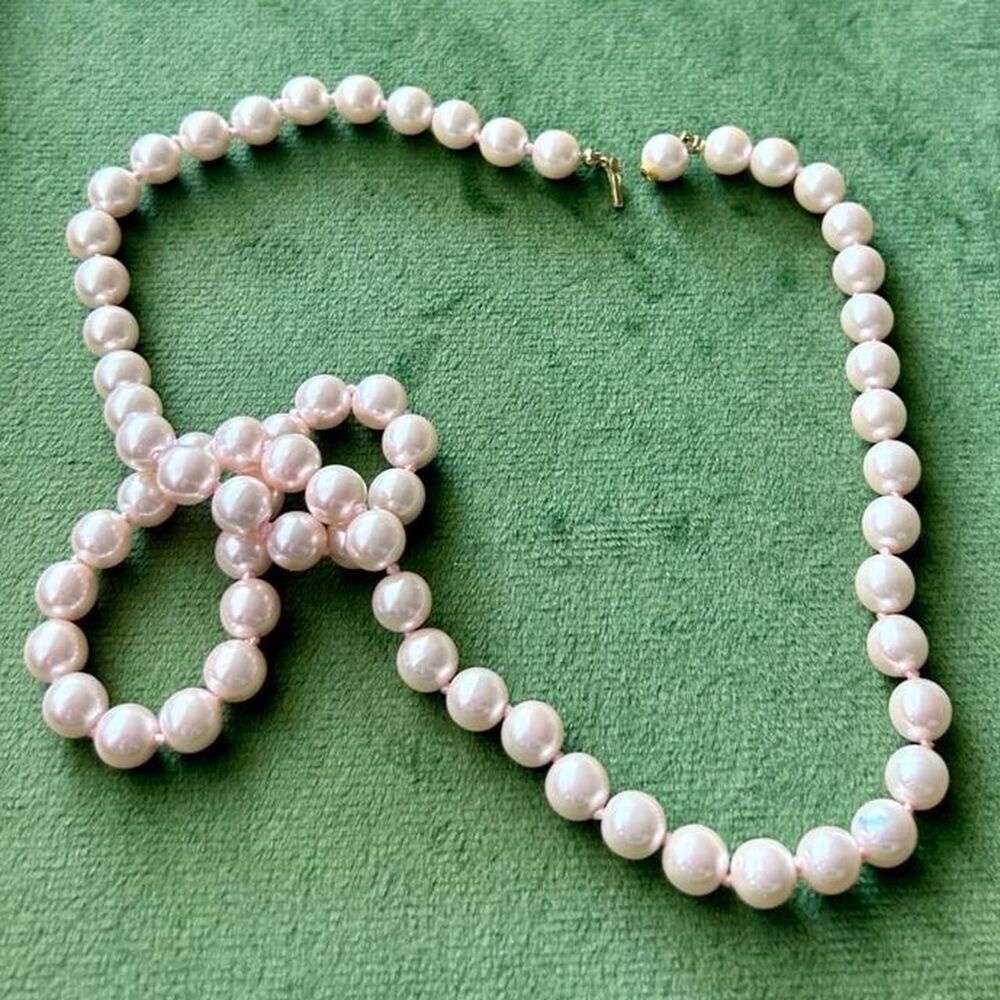 Unbranded Women's White and Pink Jewellery